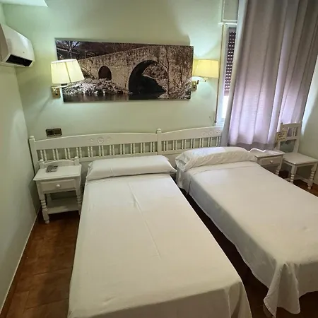 Hostal Mia Hotell Madrigal de la Vera