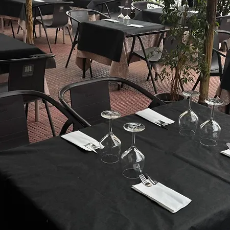 Hostal Mia Madrigal de la Vera