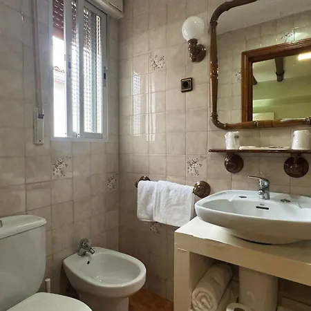 Hostal Mia Madrigal de la Vera